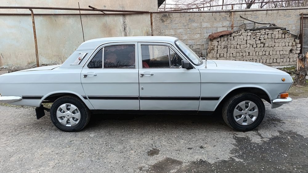 Волга газ 24 сотилади