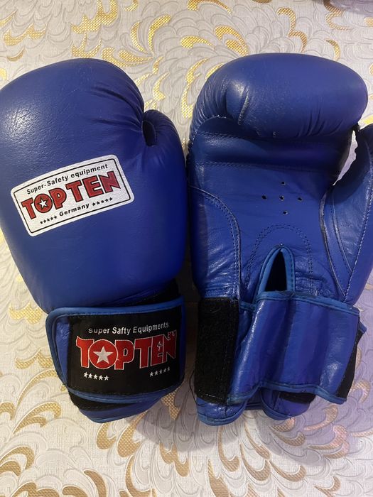 Боксерские перчатки TOPTEN