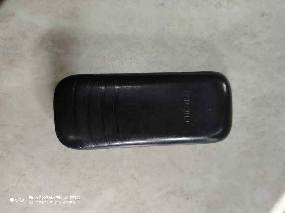 Продам Самсунг модель 1202i