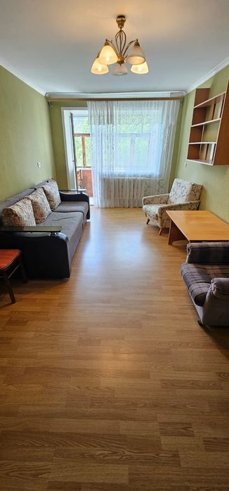 Продам 2 комн квартиру в районе Лакомки