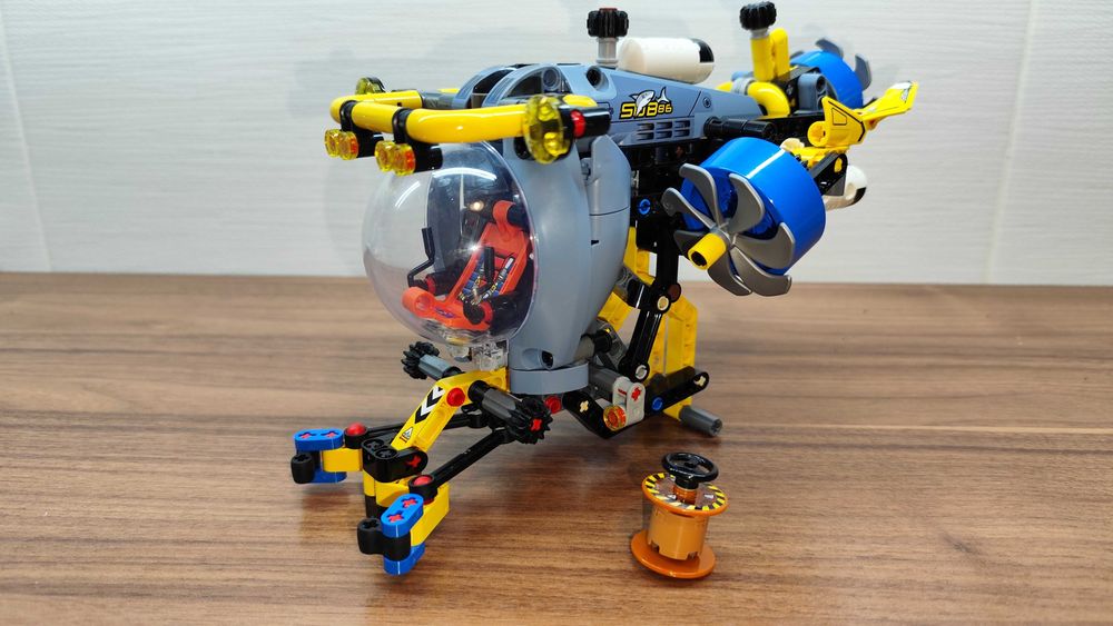 Lego Technic 42201 submarin