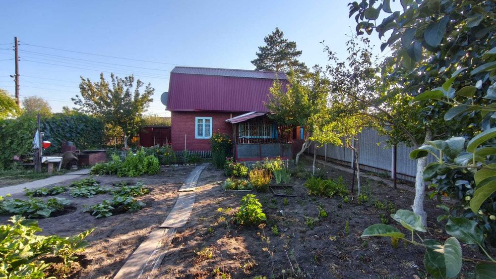 Продам дачу в районе гастронома Самал