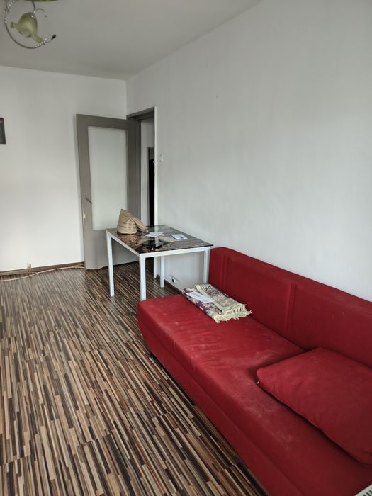 Închiriez apartament Cuza Vodă 3 camere