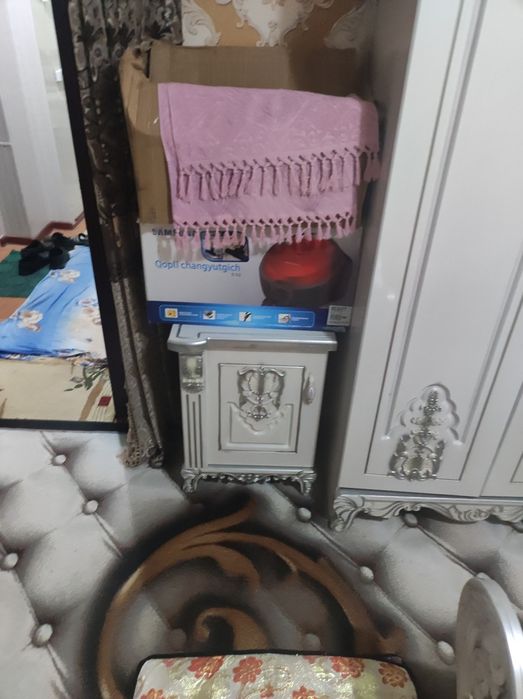 Stenka, pardoz oyna, yotoqxona mebeli sotiladi