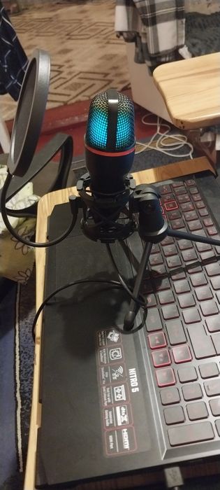 Продам студийный микрофон