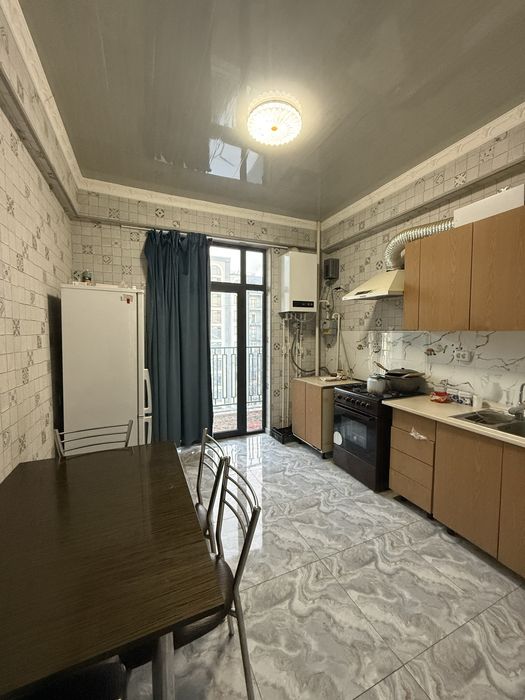 АРЕНДА!!!  Чайна  хаус  2/7/10  семье, метро рядом