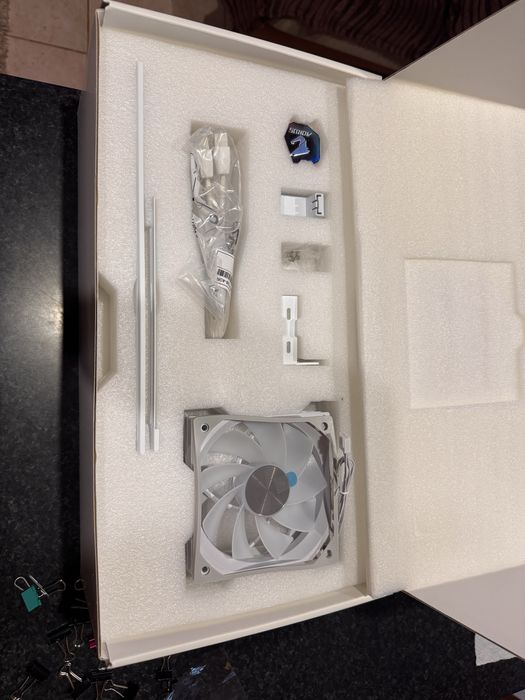 Placa video NVIDIA GeForce RTX 5080 Aorus Master ICE, 16GB DDR7