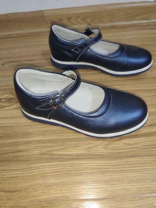 Lot pantofi piele fete m. 35