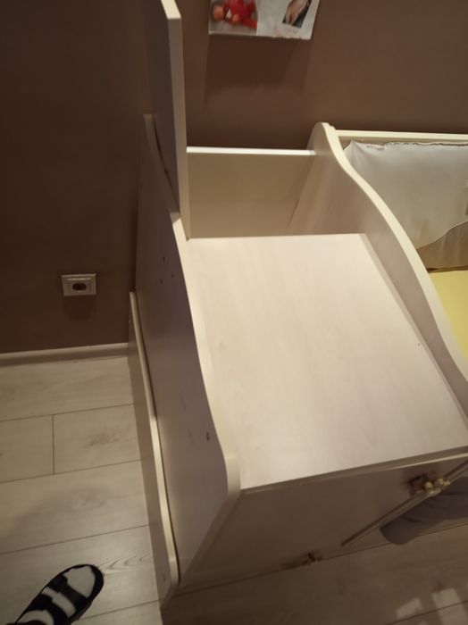 Кошара трансформираща се в детско легло