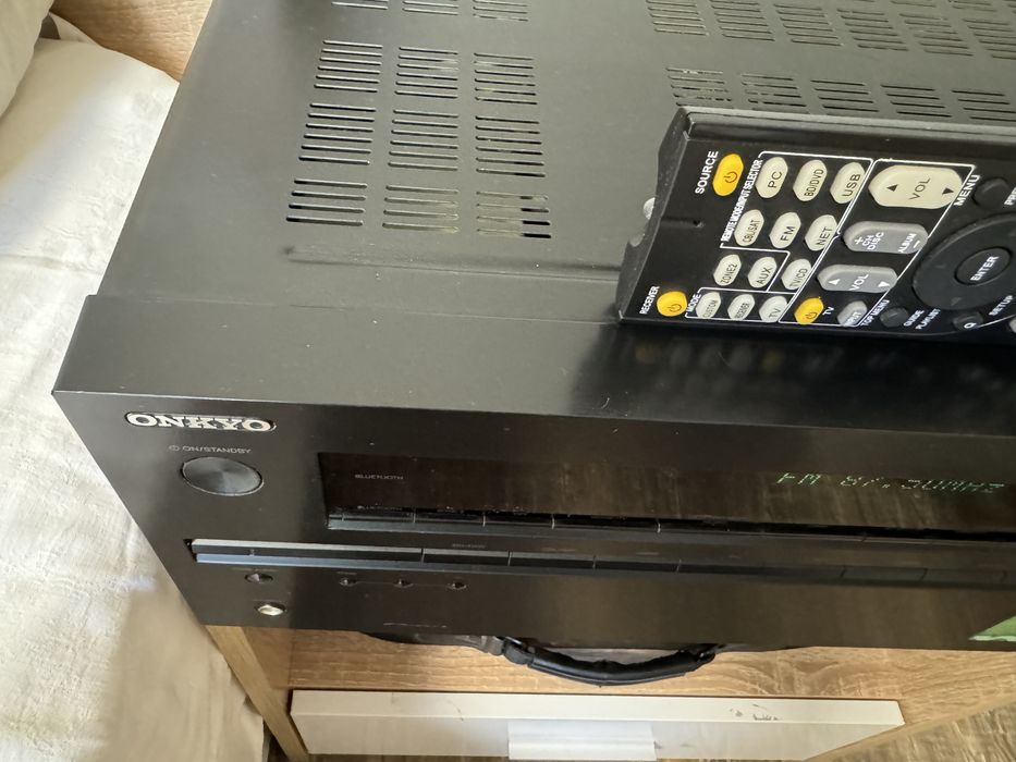 Като нов Onkyo TX-NR626 Bluetooth Wi-Fi