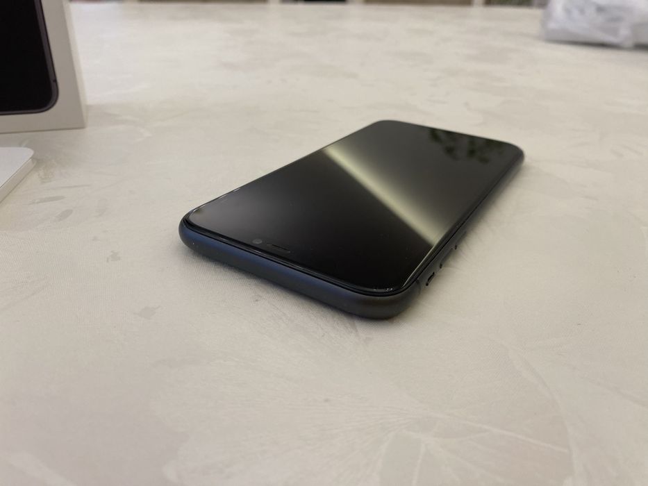iPhone 11 128GB Dual SIM