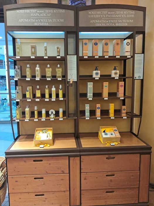 Продам мебель для магазина