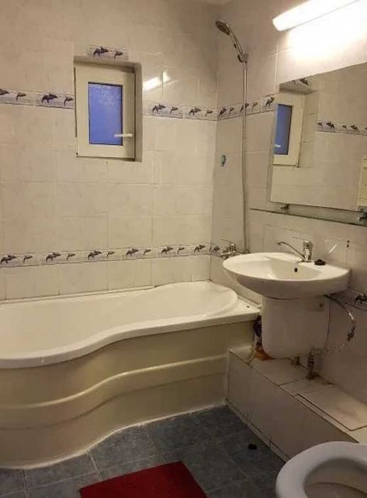 Дава се под наем Тристаен апартамент в Пловдив, Център - 78 кв.м за 214.2 € - Снимка #2