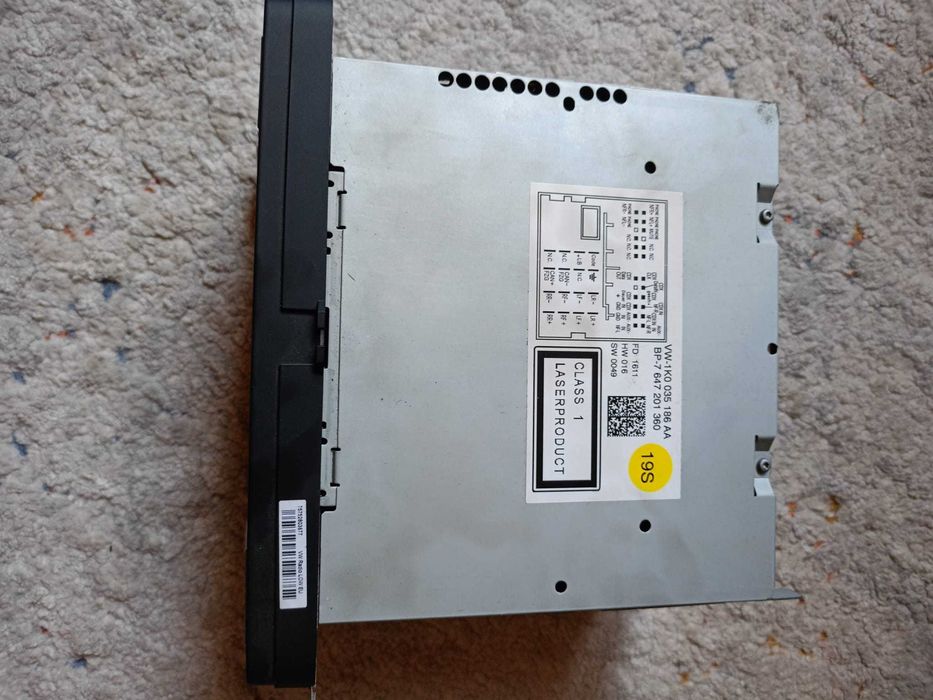 Radio CD Player original Volkswagen Passat B7