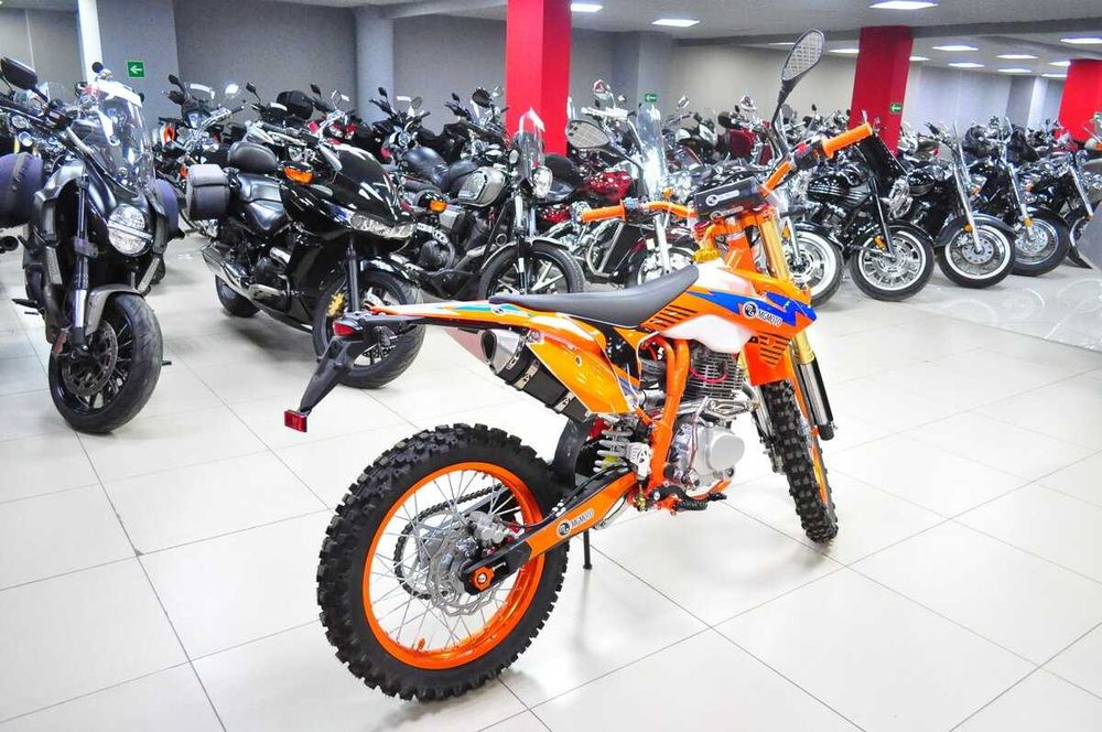 Мотоцикл MGMoto DB250-1