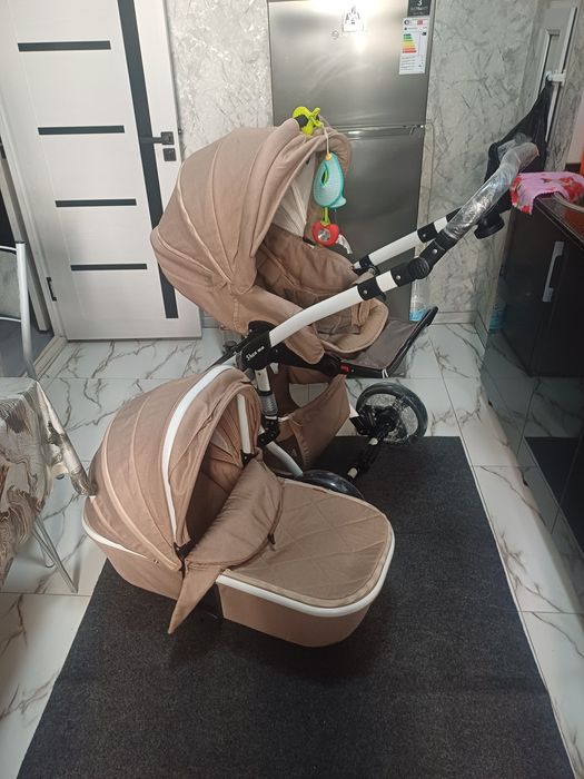 Продаётся фирменный коляска