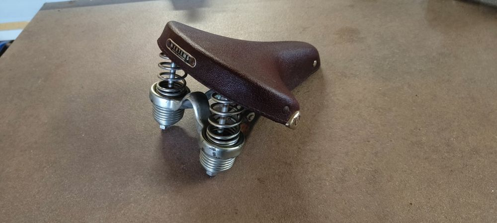 Винтидж Велосипедна кожена  седалка Martens Germany