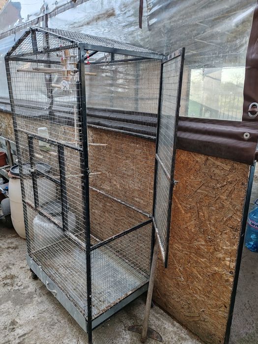 Клетка за птици.