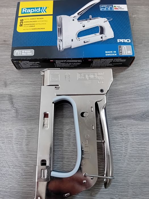 Capsator profesional  pentru cabluri RAPID R 36