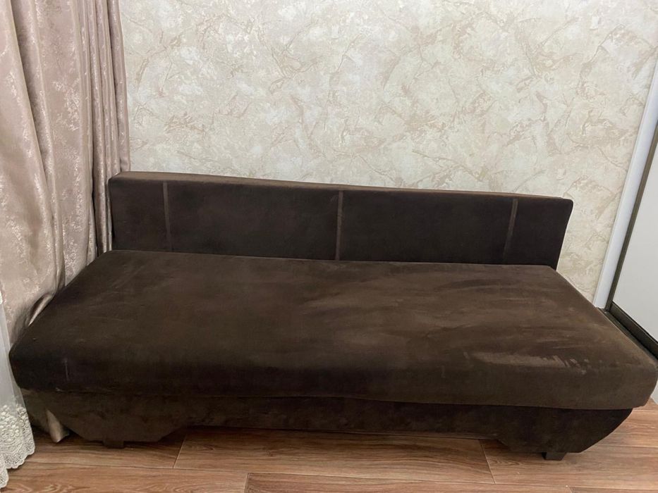 Срочно продам диван!