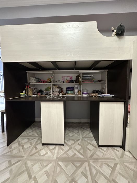 Трехместная кровать