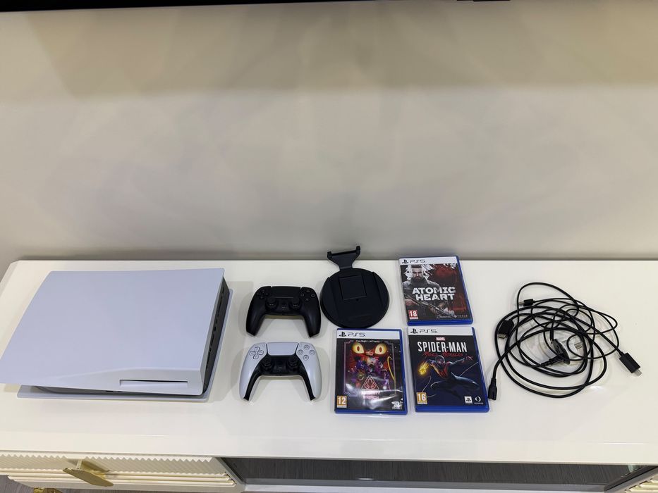 Продается PlayStation 5 / PS5/ПС5 Пластайшн 3 топовой играми