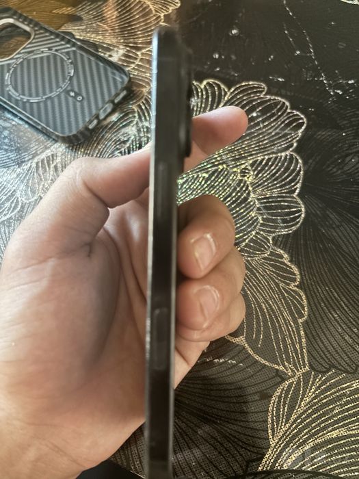 Iphone 16 pro black