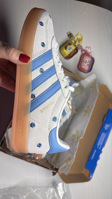 Женские кроссовки Adidas Gazelle Indoor размер 40,5