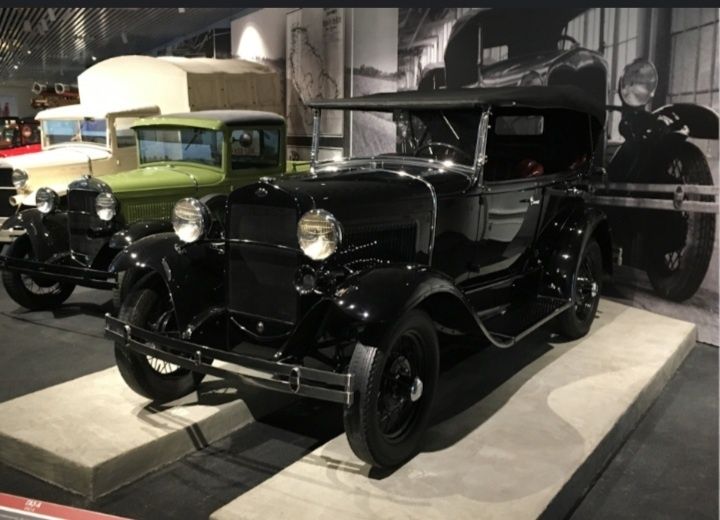 Мерседес бенц первый вариант 1901 года.