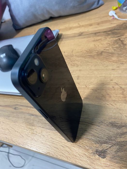 iPhone 13 128GB в отличном состоянии