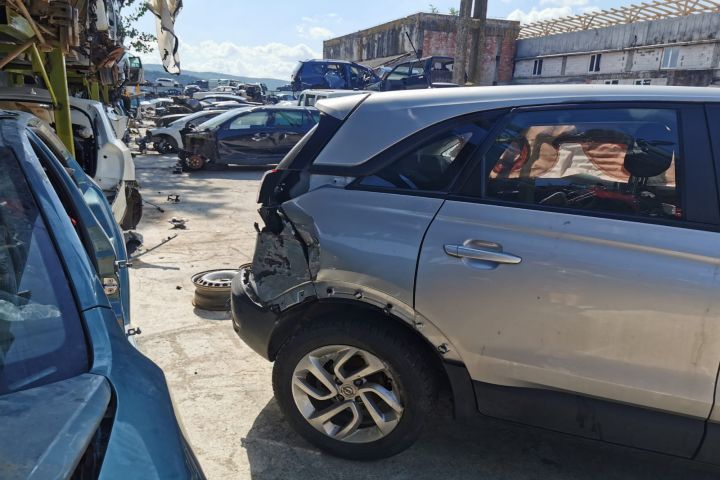 Stop haion dreapta Opel Crossland X 1 [2017 - 2020] 1.2 benzina HN01