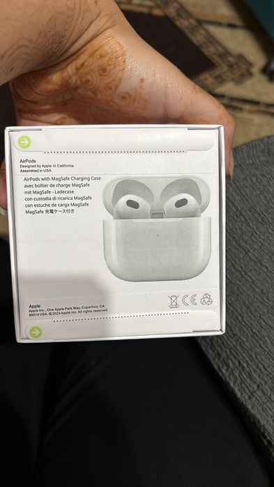 Airpods generation 3 seal packed