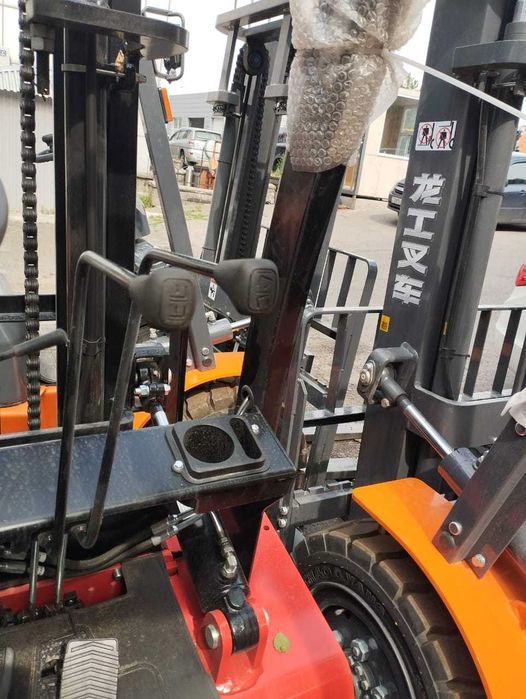 Вилочный погрузчик Hangha CPCD30 – AG2