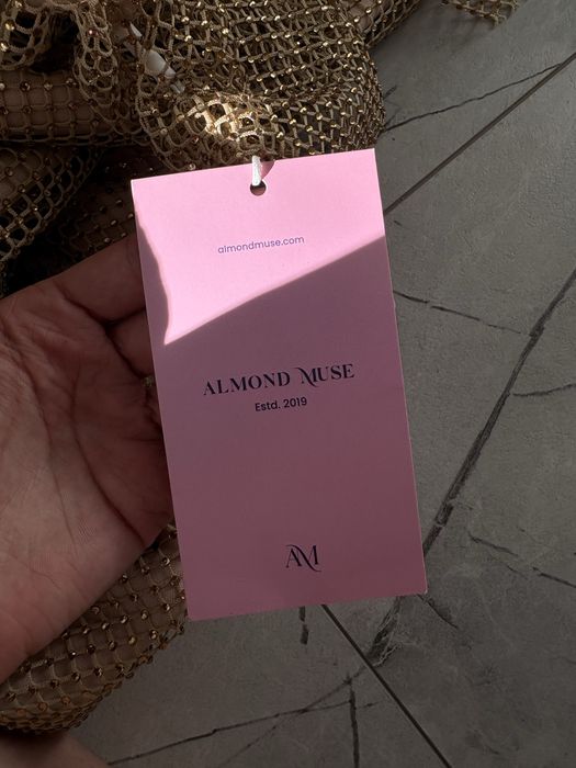 Рокля Almond Muse