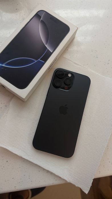 Oferta iphone 16 pro max titanium 256 Sanatate baterie 97%.