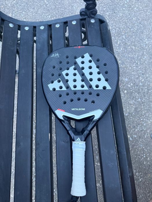 Racheta padel Adidas metalbone 2025