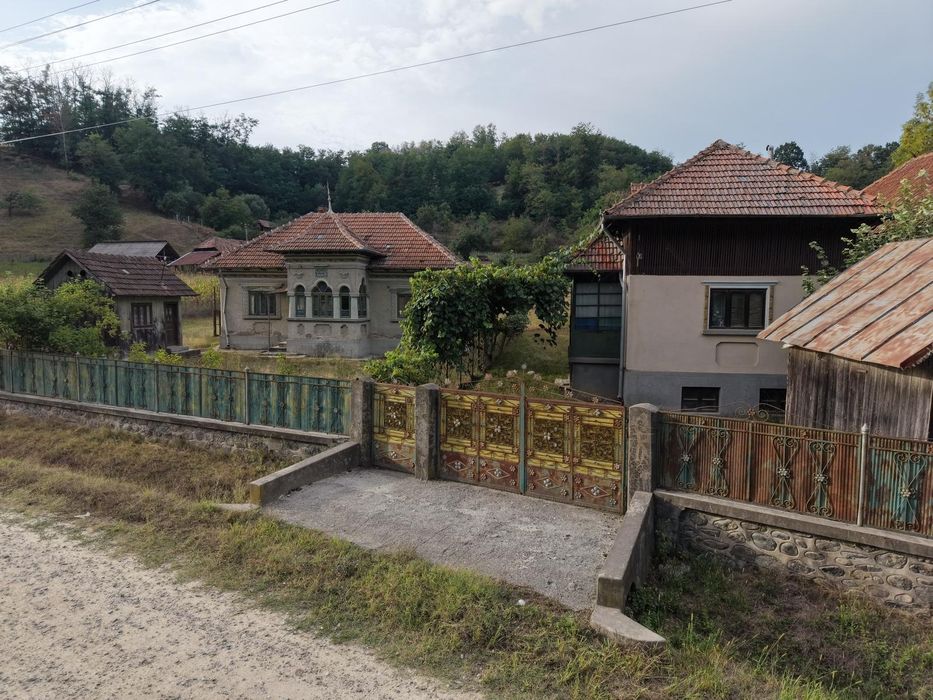 Proprietate de vânzare