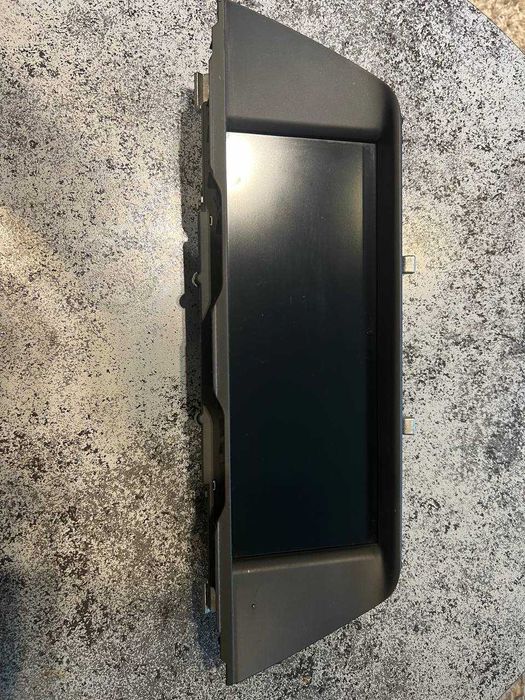 Монитор голяма навигация бмв ф10 ф11