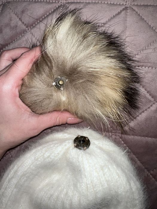 Зимна шапка с естествен пух