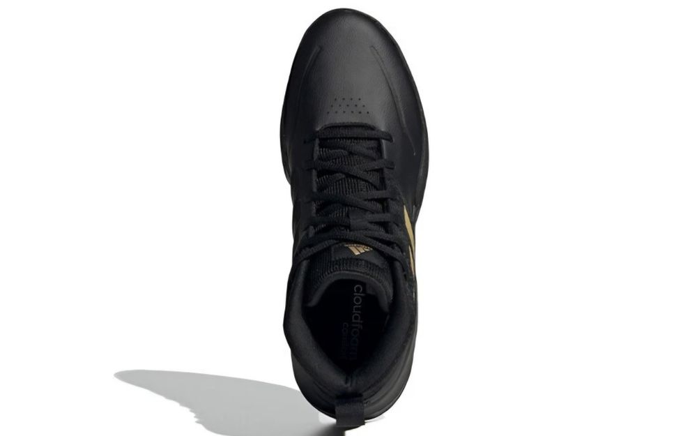 Продам кроссовки Adidas OwnTheGame оригинал