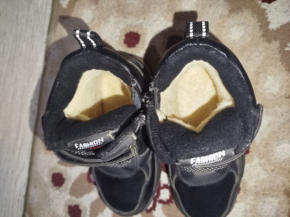 Ботинки зимние в отличном состоянии