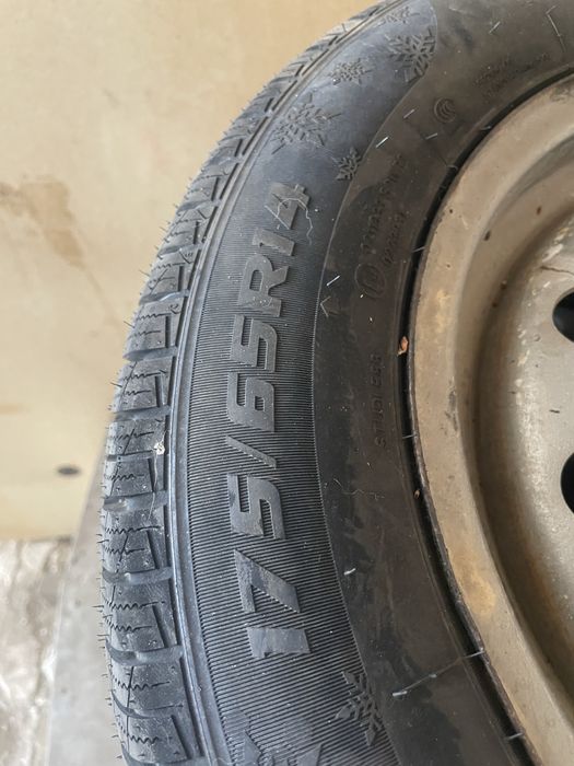 Продам резину комплект всесезонка