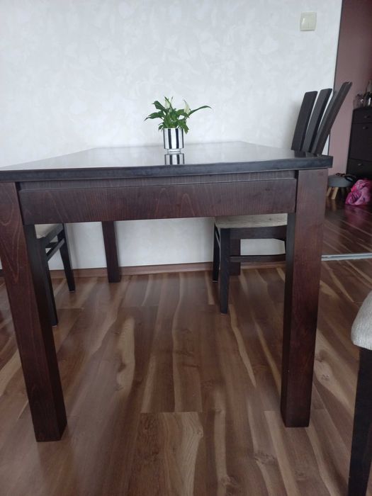 Трапезна или Холова маса