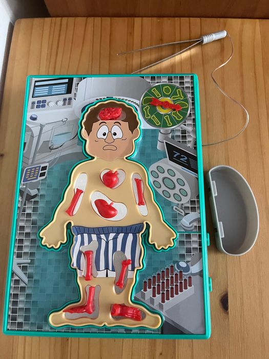 Настолна игра” Треперещият доктор”