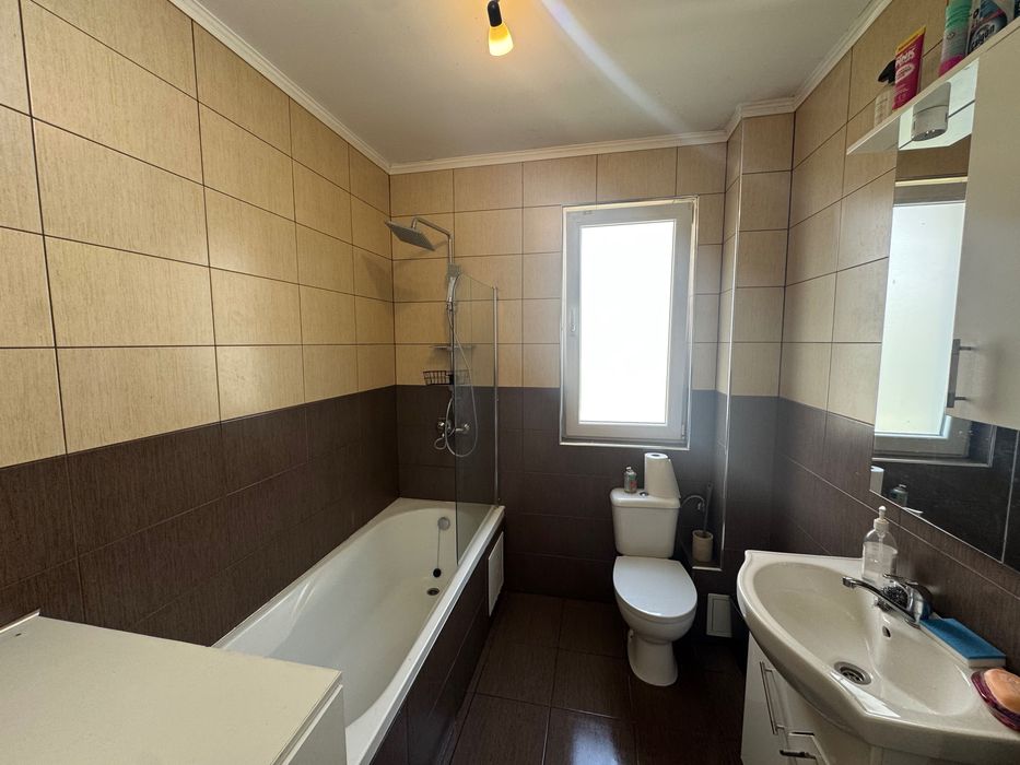 Apartament de închiriat
