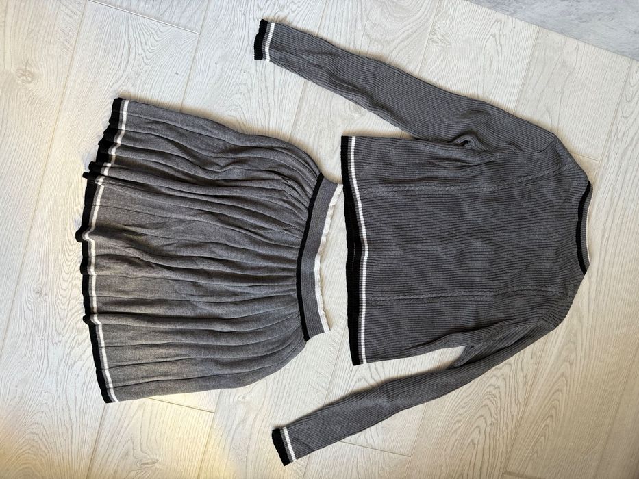 Комплект - пола и блуза