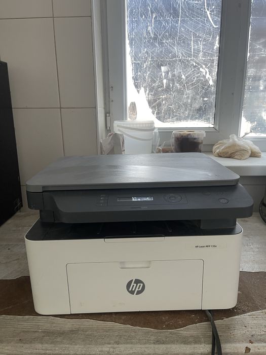 Принтер цветной hp