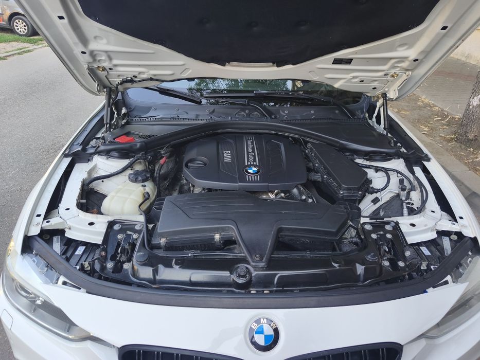 BMW Seria 3, M Pachet Internet -Exterior2.0 D,Proprietar