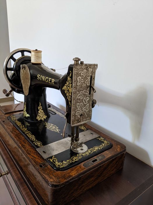 Masina de cusut.