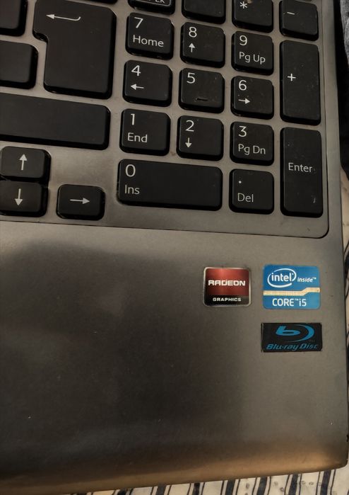 Лаптоп Soni VAIO за части  с процесор Intel i5